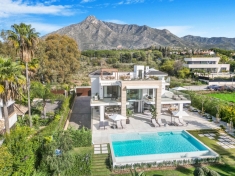 Vrijstaande villa Marbella € 5.900.000,-