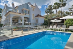 Halfvrijstaande villa Puerto Banús € 2.595.000,-