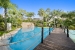 BCEABP658_25484_V0_FEA3.jpg